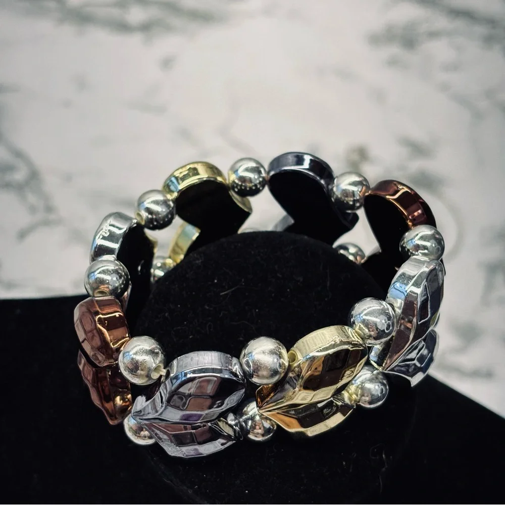Chic Heart Charm Bracelet in Silver, Gold, and Brown Expansion